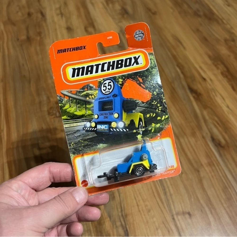 MATCHBOX METAL SPEED TRAPPER CONSTRUCTION ZONE SPEED LIMIT MBX 62/100‎ MODEL CAR